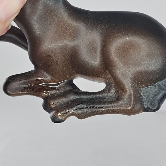 Beswick England Foal Figurine Lying Down Bay Matte *Chipped Ear* - Picture 9 of 9